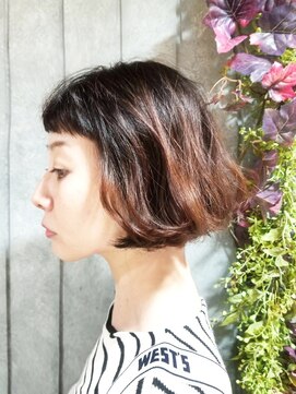メリケンビューティーパーラー コウベ(MERICAN BEAUTY PARLOR KOBE) 【ミディアム/短めショートバング×ボブ】tomo
