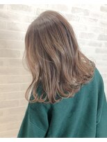 アヴァンス 京橋店(AVANCE)&nbsp;エアリーミディと柔らかく透明感のあるミルクティーベージュ