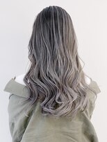 ミラ 新宿(MILA)&nbsp;本物志向♪ケアブリーチで作る外国人風透明感バレイヤージュ