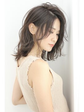 ルー(Luu) ミディアムボブ艶カラーベージュ神戸/東灘/住吉/御影/摂津本山