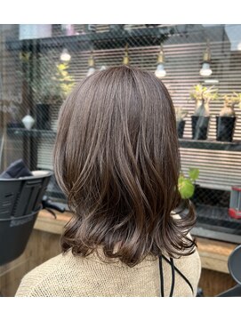 エコルアヘアー 西口(ecolua hair) ミディアム×アッシュベージュ