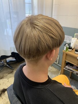 ルースヘアー(luz hair) ホワイトベージュカラーマッシュヘア