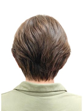 黄ぐまくん美容室 ショートレイヤー