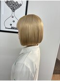 ハイトーンボブ　ぱつっとボブ　前下がりボブ　ハイトーン　ボブ