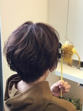 ビューティーサロン ヒトミ 大人ショート×うる艶カラー