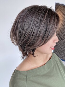 ラブハーツアンドビーアヴェダ 神戸阪急(luve heart's And Be AVEDA) 担当吉岡