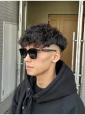 メンズショート　フェード　スペインカール