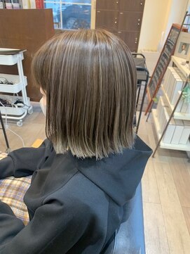 リル バイ フレイムス 川口(Lilou by Frames) 白髪ぼかしハイライト