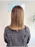 透明感ベージュ×切りっぱなし外はね
