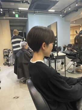 ヌイ 横浜(nui) 襟足スッキリ刈り上げマッシュショート