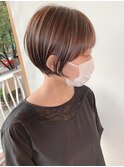 大人王道ナチュラル前下がり耳かけショートボブ