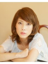 ヘアスペース タング(Hair space Tang) ラフなサイドパートのミディアムヘア