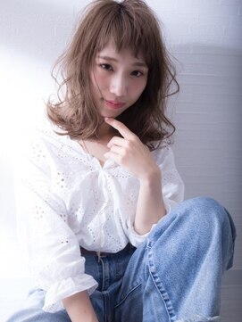 アリュールヘアー ヴィヴィ(ALLURE hair vivi) エフォートレス×ミルクベージュ×ゆるふわカールくびれミディ