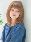 ニュアンスストレートで小顔ヘアー