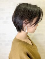 エミュスト(Emuest) ヒシガタショート+骨格補正