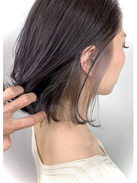 ウェグ 難波(WEG) 【WEG/難波/道頓堀】シルバーアッシュ/イヤリングカラー/外ハネ