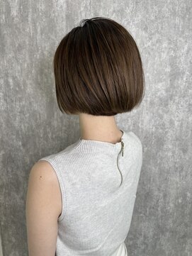 キキ(kiki) ワンレンボブ_グレージュカラーボブ_kiki0011