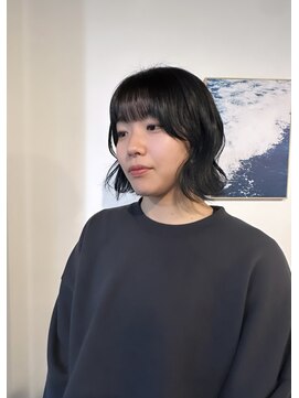 マリン(Marine) 20代30代ぱつっと切りっぱなしボブ×ブルーブラック