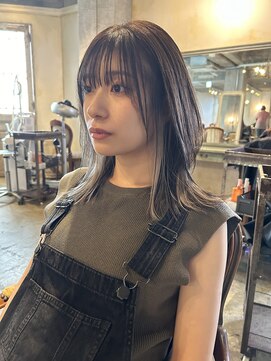 髪質改善と縮毛矯正の専門店 サンティエ(scintiller) インナーカラー ミディアムレイヤー