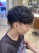 オリーブスバイネオリーブ(Olive's by neolive)&nbsp;波巻きパーマ／センターパート／メンズパーマ