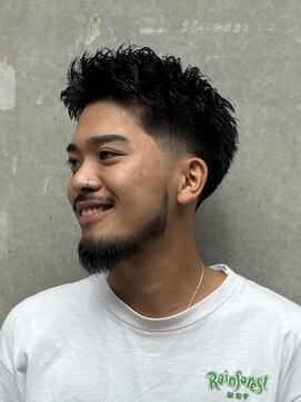 グラッシー(GLASSY) テーパーフェード/ツイストピンパーマ/スパイキーベリーショート