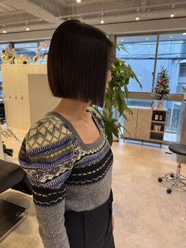 マルフェ 天王寺(marfe) 切りっぱなしぱっつんボブ暗髪オリーブグレージュ