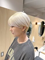 スタン 渋谷(Stam)&nbsp;ホワイトブロンドハイトーンショートレイヤーケアブリーチ渋谷駅