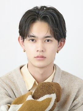 オーシャントーキョー サニー 原宿(OCEAN TOKYO Sunny) フェザーパーマセンターパートニュアンスパーマ韓国マッシュ黒髪