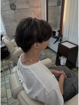 ヘアーメイクフィールヒルズ(FEEL HILLS)&nbsp;フェザーパーマ×メッシュ
