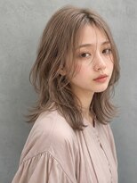 トリニティ(trinity)&nbsp;ブリーチ ダブルカラー ミルクティーベージュ レイヤーカット