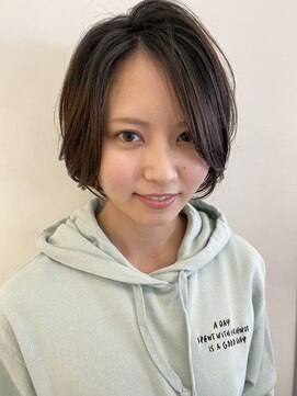 マカロンコワフュールドウシワカマル(macaron coiffure de ushiwakamaru) 小顔に見えるふんわりショート♪【沼津/沼津駅】