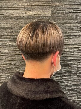 プレミアムバーバー 表参道店(PREMIUM BARBER produce by HIRO GINZA) ローフェード重めマッシュ