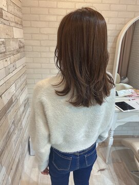 マーリャヘアー(mallia hair) くびれ外ハネセミロング