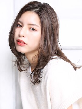 クラッチ 博多(CLUTCH) 大人可愛い２０代３０代４０代小顔　セクシーミディ F2