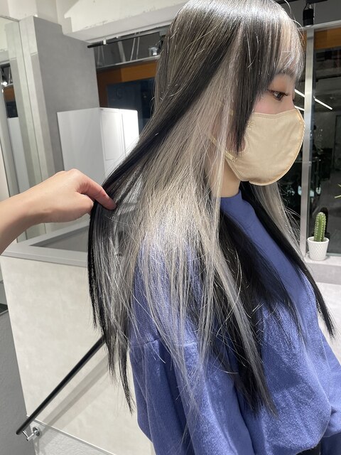 　ホワイトインナーカラー　ストレートロングヘアー