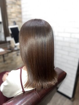 アトリエナガノ(atelier nagano) ニュアンスカラー/センターパート/ツヤ髪スタイル/ブルージュ