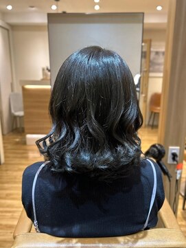 アロマ ヘアルーム 池袋店(AROMA hair room) ミディアム デジタルパーマ ナチュラル巻き 黒髪