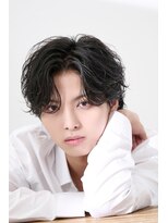 オーシャントーキョー シブヤジンナン(OCEAN TOKYO shibuya JINNAN) 韓国ヘアカルマパーマカルマバングセンターパート黒髪ウルフ
