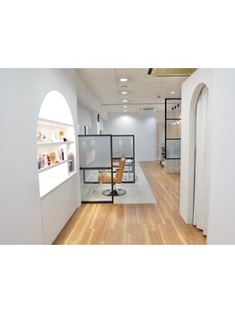 【高槻駅2分】《全席半個室》40・50代大人女性から圧倒的支持!髪や頭皮のお悩み改善◎理想の若見えヘアへ♪