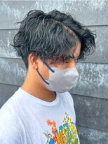 ヒュイル バイ ニアウ(Hwyl by Niau)&nbsp;メンズマッシュパーマ波巻きスパイラルパーマニュアンスパーマ