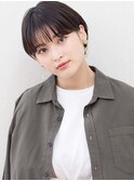 大人かわいい！しっとりツヤ質感の暗髪ショート