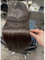 ジーナ 池袋(Zina)&nbsp;巻かずに目を引く艶髪へ