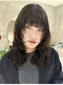 大人可愛い艶カラーくすみベージュくびれウルフロングレイヤー