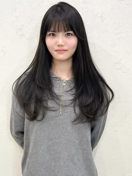 セルカ 新宿(CERCA) 新宿韓国風レイヤーカット、ダークグレージュカラー
