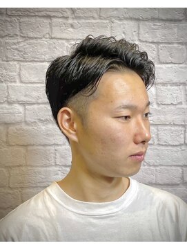 グレイスフルバーバー 赤坂見附店 【春にオススメ！】ナチュラルツーブロックパートスタイル！