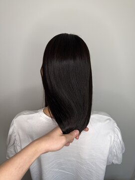 ウミ(umi) 髪の広がり気になっていませんか？
