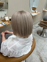 シカ 神戸三宮元町店(Cica) ホワイトベージュ ブリーチ ケアブリーチ 三ノ宮