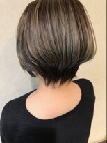 スーパーカット 元町店(SUPER CUT)&nbsp;くすみカラー　くびれショート　オリーブアッシュ