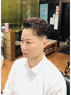 ワイズヘアーサカモト(Y’s hair sakamoto) アップバングパーマヘアー