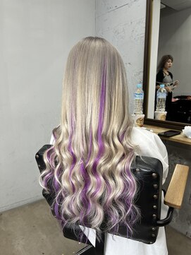 ワン(ONE) ホワイト